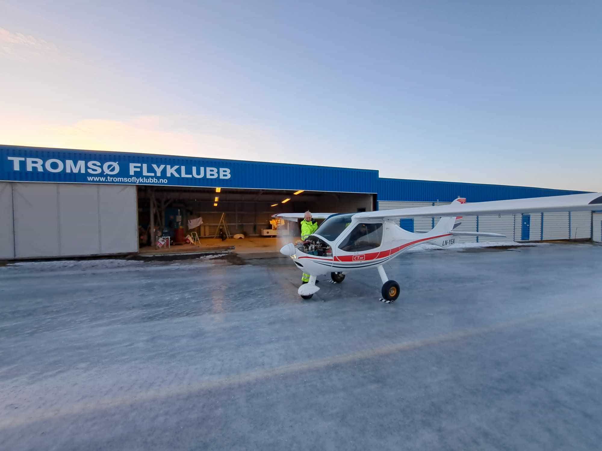 Besiktning av LN-YTK & LN-YEA