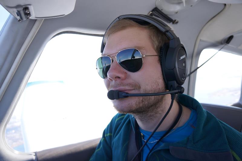 Instruktør Kristian Bergesen godkjent for VFR Night